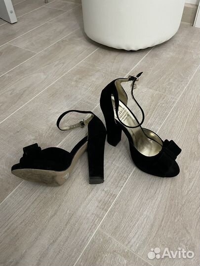 Босоножки женские черные замша