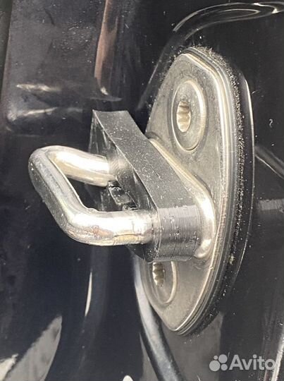 Демпферы замков дверей на Volkswagen, Skoda, Audi