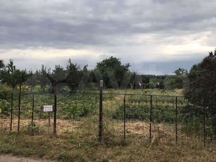 Дача 20 м² на участке 10 сот.