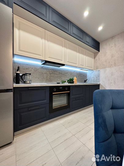 Кухня под потолок из мдф на заказ в Омске