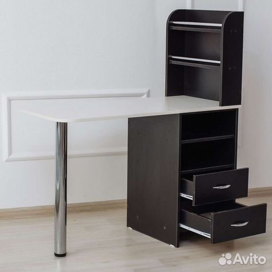 Маникюрный стол складной новый