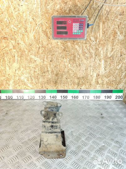 Кронштейн усилителя переднего бампера A 169