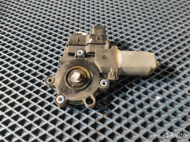 Мотор стеклоподъемника задний левый Mitsubishi