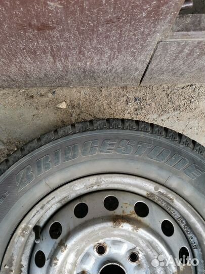 Bridgestone Ice Cruiser 7000 205/65 R15 94T