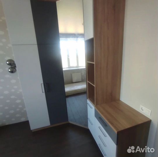 Угловой шкаф в спальню