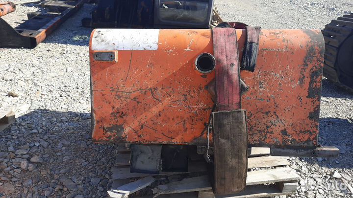 Бак топливный tank fuel Hitachi ZX470LCH-3