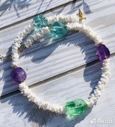 Чокер из ракушки