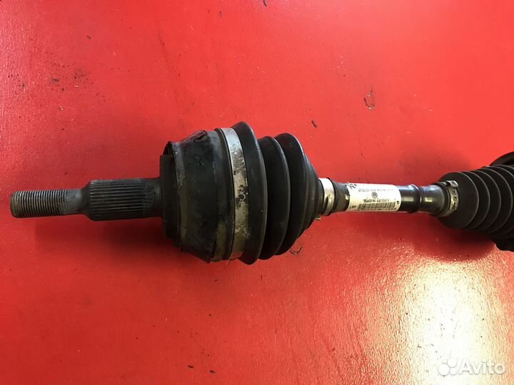 Полуось передняя Volkswagen Touareg 7L