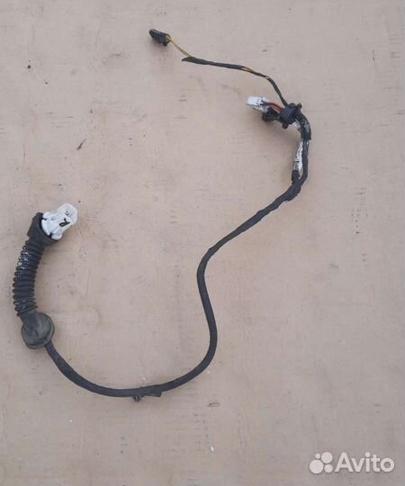 Проводка задней правой двери Kia Spectra
