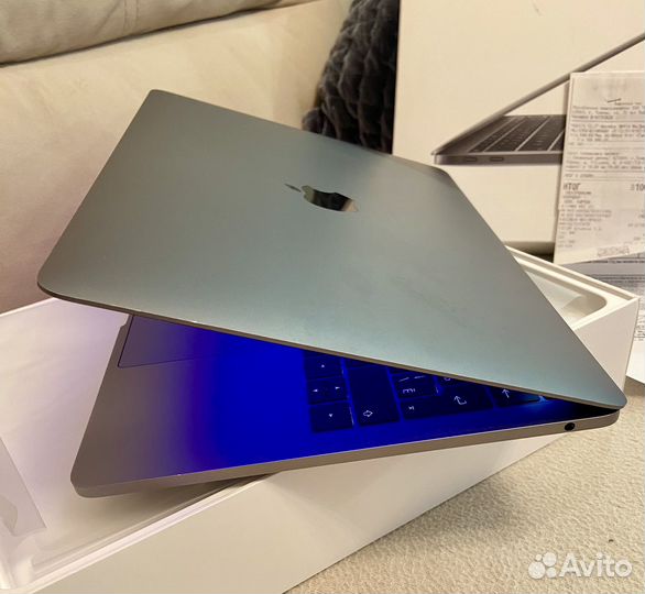 Apple Macbook Pro 13 2016 с коробкой и чеком