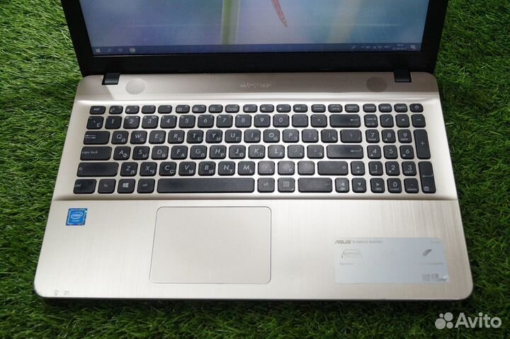 Золотистый офисник от asus с SSD