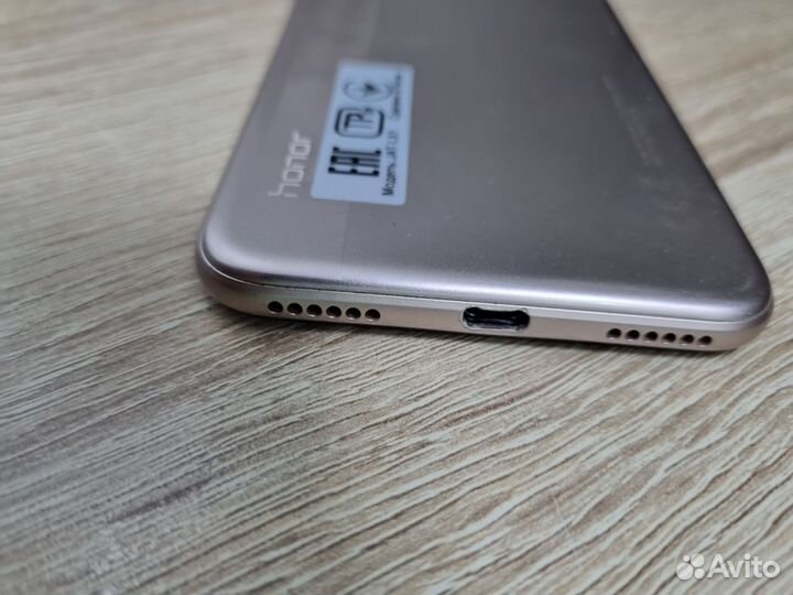 HONOR 8A, 2/32 ГБ