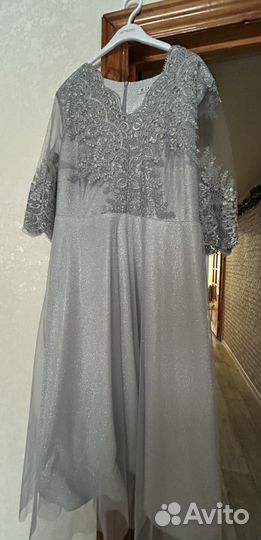 Платье нарядное блестящее 50-52 р