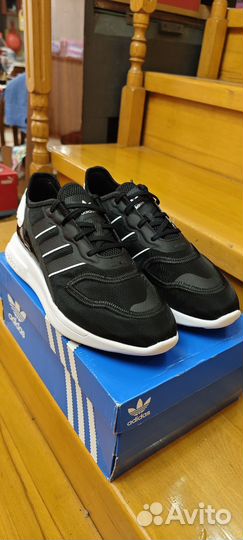 Кроссовки Adidas Originals 41.5 размер оригинал