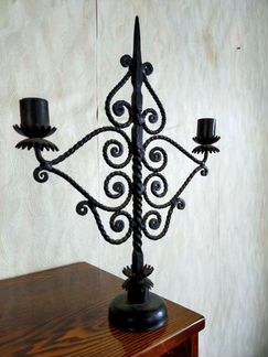 Подсвечник чугунный