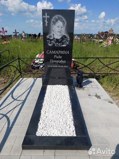 Памятник на могилу из гранита и мрамора