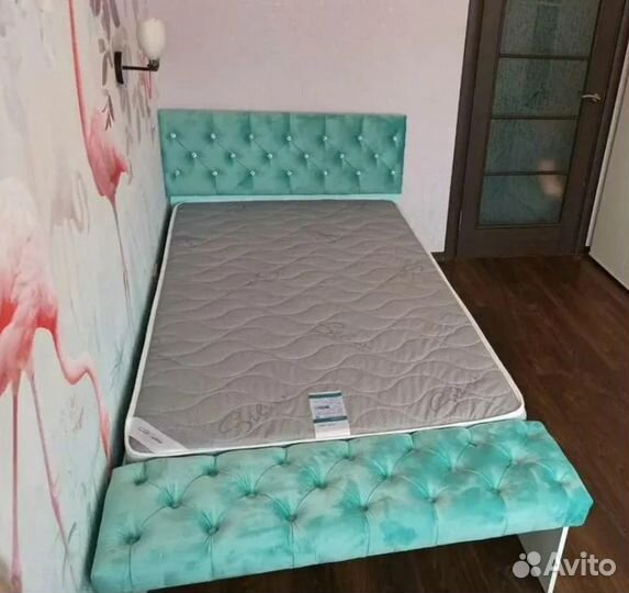 Мебель в детскую комплект 5 в 1. Цена за все: