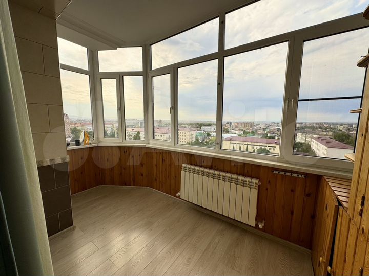 2-к. квартира, 95 м², 8/10 эт.