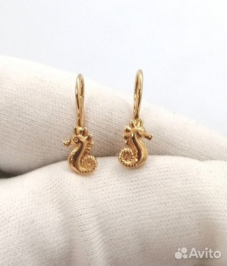 Золотые серьги