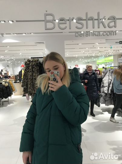 Пуховик зеленый Bershka размер XS/S