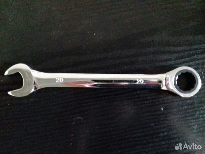 Продам новый ключ трещоточный 20 мм