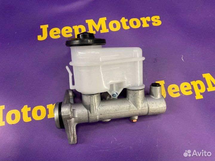 Главный тормозной цилиндр Toyota Corolla AE100