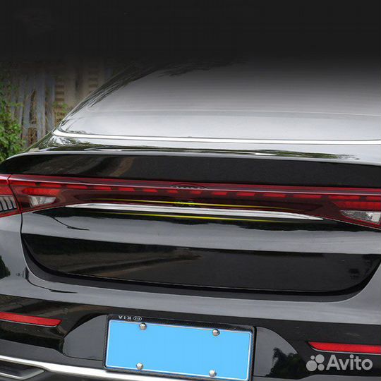 Хром молдинг на багажник нижний Kia K5 2020-2022