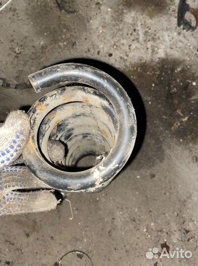 Пружина задняя Mercedes W210