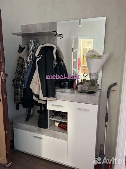 Прихожая