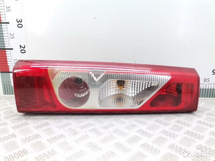 Фонарь задний левый Peugeot Expert