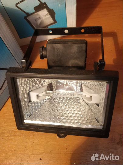Прожекторы-фонари галогенные