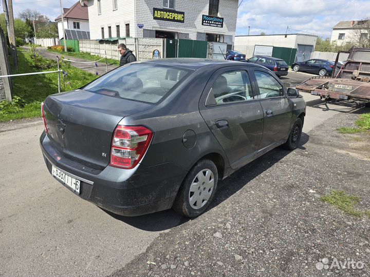 Двери для шевроле кобальт, Равон R4