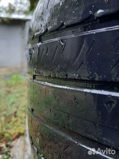 Michelin Latitude Tour HP 235/65 R17 104G