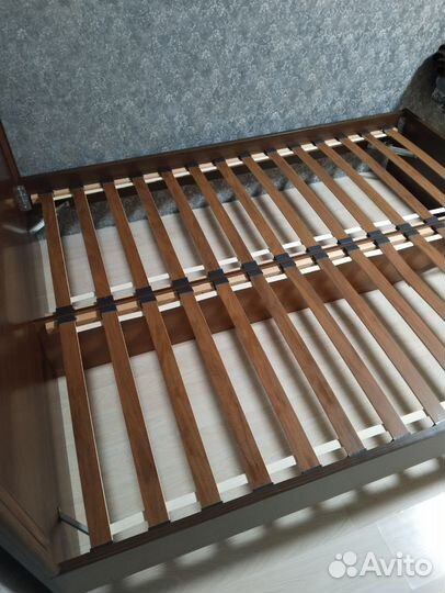 Кровать двухспальная