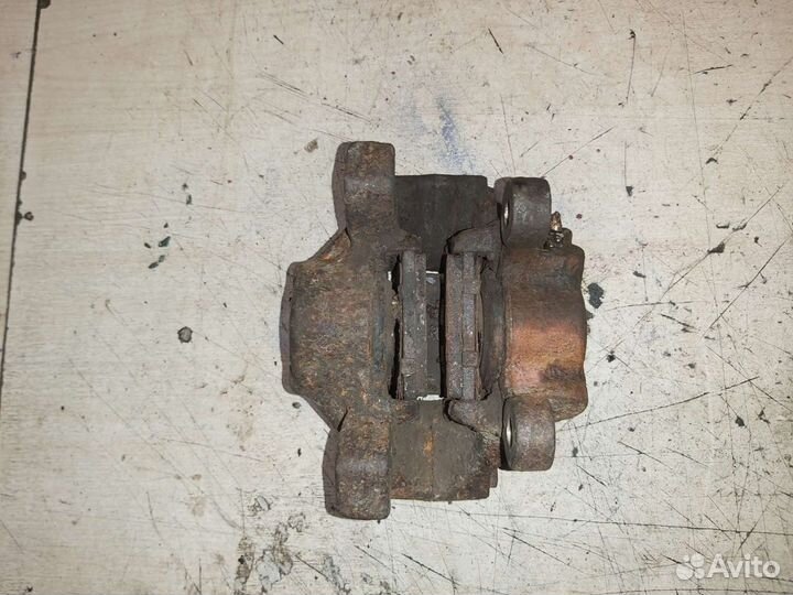 Суппорт тормозной задний правый для Volvo 850