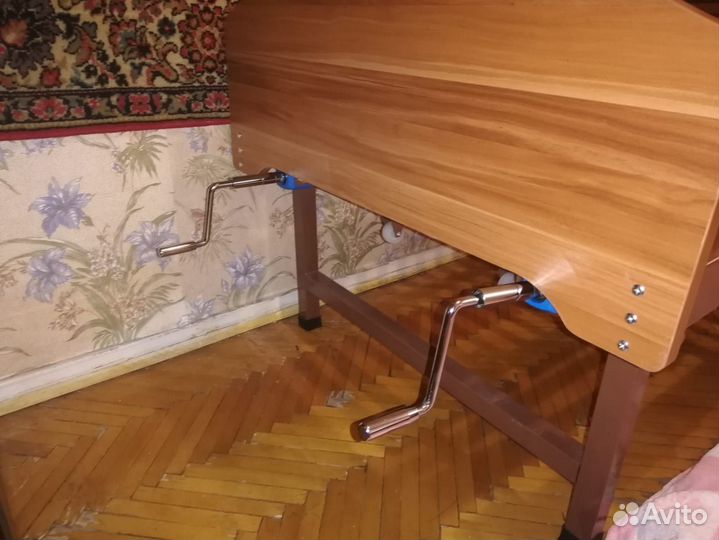 Медицинская кровать MET staut для лежачих больных