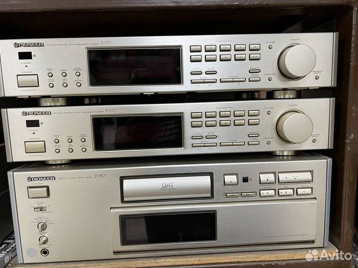 Pioneer F777