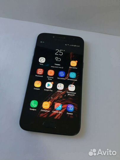 Телефон Samsung Galaxy J2