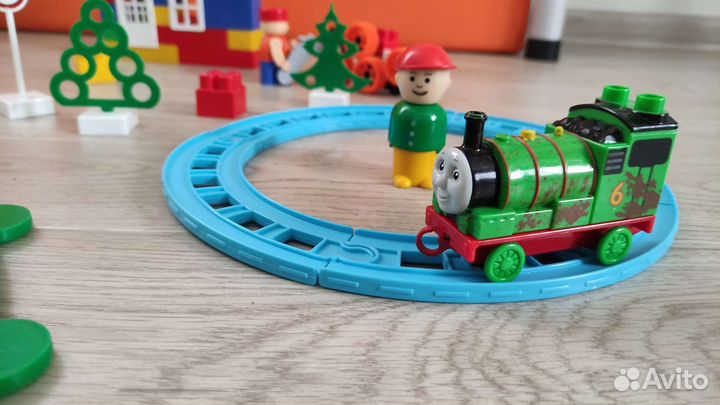 Железные дороги паровоз и полукомбинезон 92-98