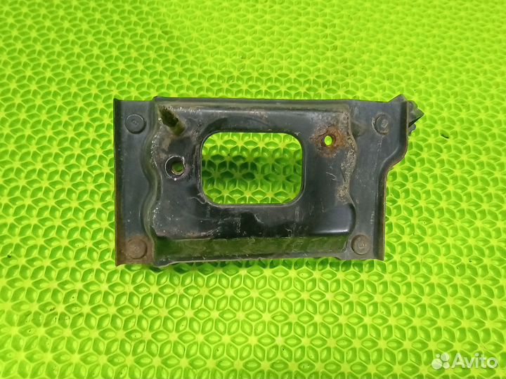 Кронштейн усилителя заднего бампера левый Kia Ceed