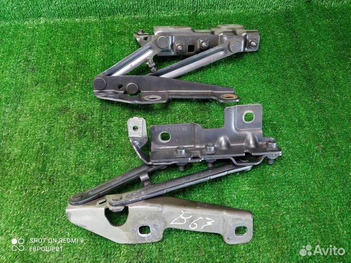 Петля капота Opel Insignia (2008-2015)