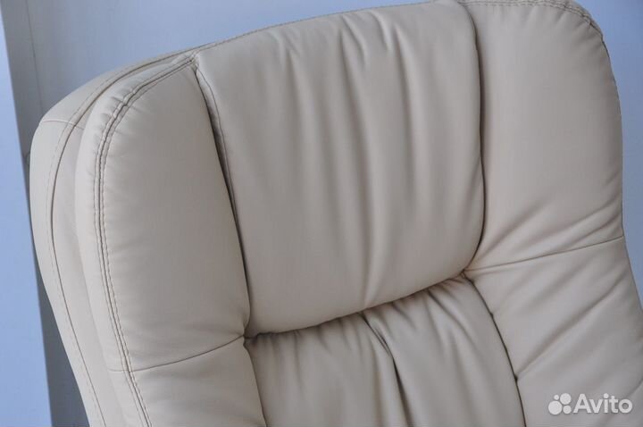 Офисное кресло 