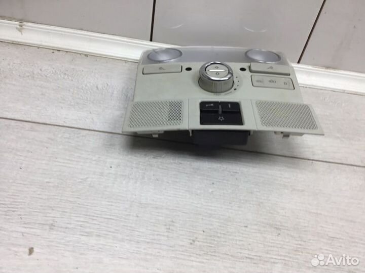 Плафон подсветки салона Volkswagen Passat