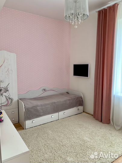 Спальный гарнитур для девочки