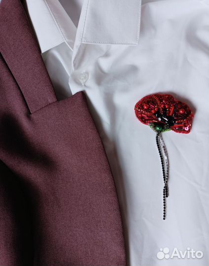 Брошь из бисера Красный мак