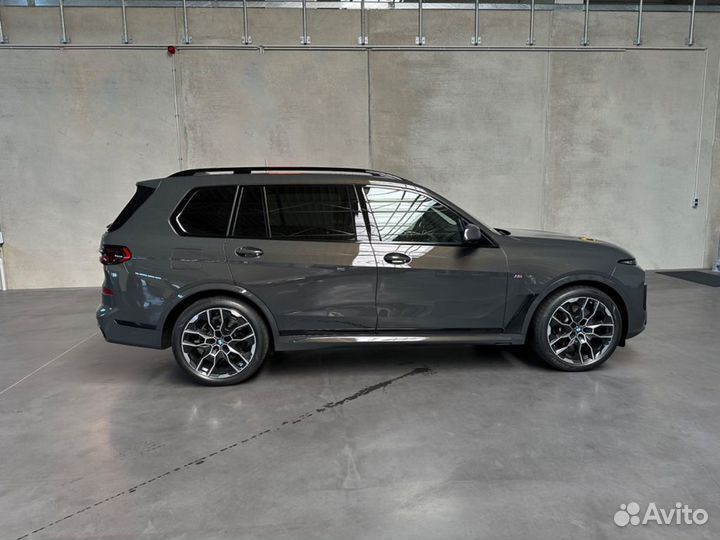 BMW X7 3.0 AT, 2023, 7 065 км