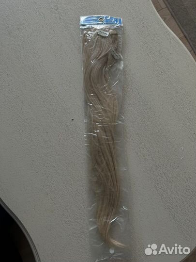 Волосы на заколках искусственные блонд