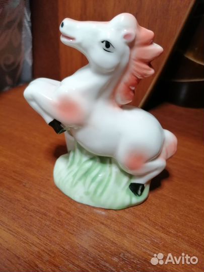 Конь