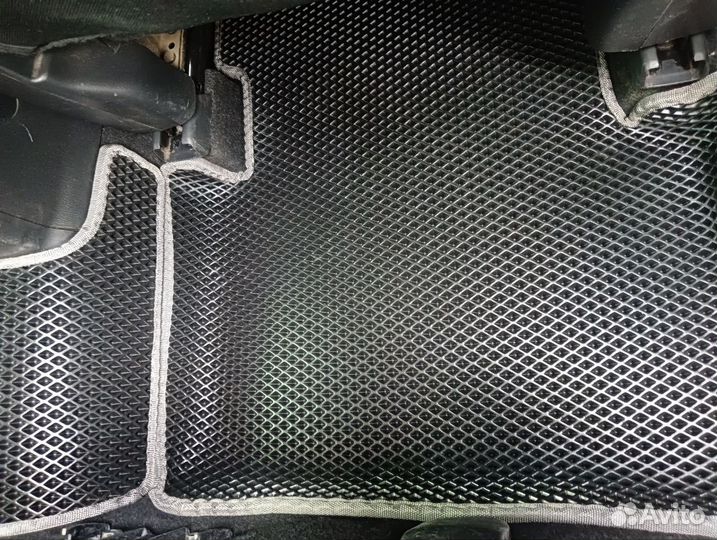 Автомобильные коврикиева эва 3D с бортиками