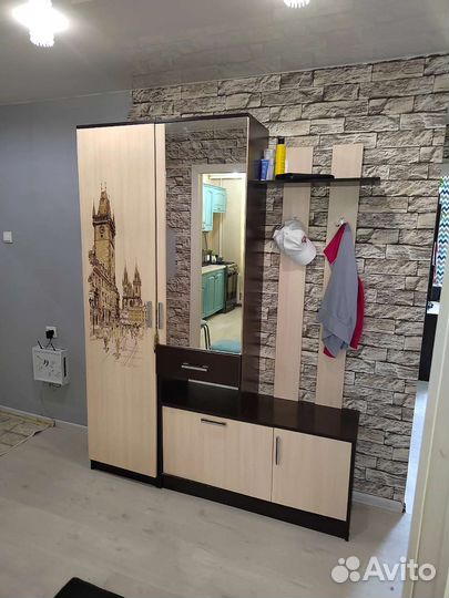 Прихожая шкаф